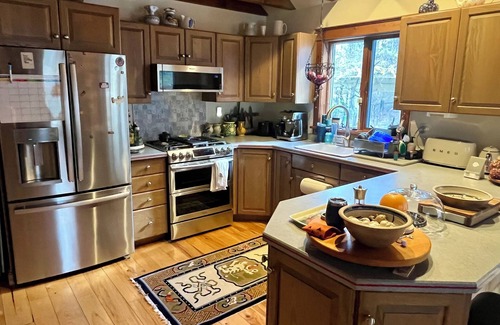 Clinton Corners House | Spacious 4-bedroom house in charming Clinton Corners with WiFi, AC, fitness room