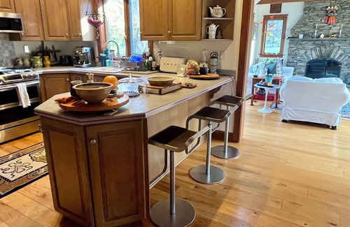 Clinton Corners House | Spacious 4-bedroom house in charming Clinton Corners with WiFi, AC, fitness room