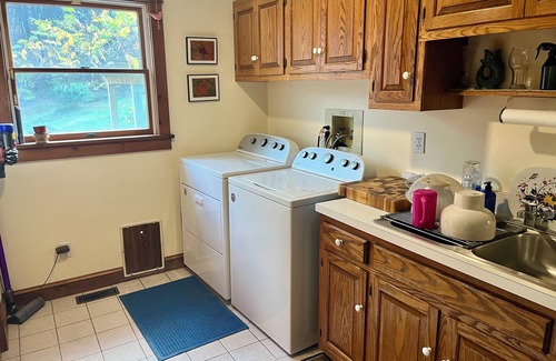 Clinton Corners House | Spacious 4-bedroom house in charming Clinton Corners with WiFi, AC, fitness room