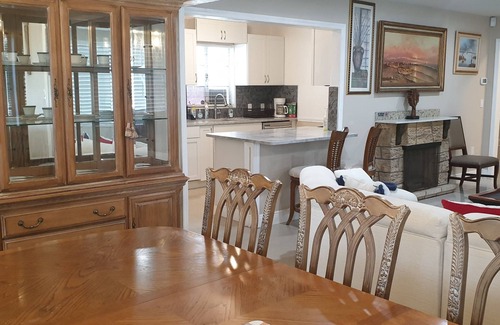 Riviera Beach House | Spacious 4-bedroom house with boat parking in amazing West Palm Beach : AC, WiFi