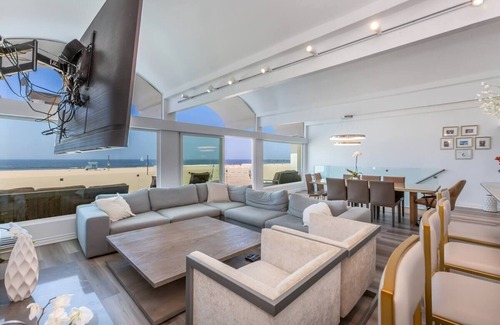 Marina Peninsula Condo | Spacious 4-bedroom condo with AC, WiFi in fabulous Marina del Rey