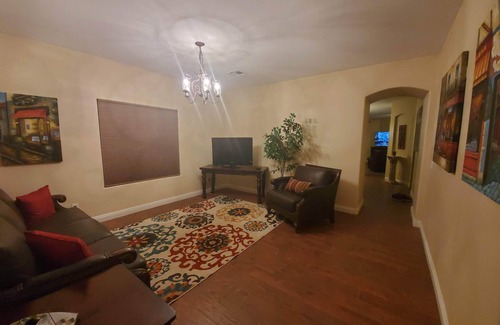 San Tan Valley House | Spacious 4-bedroom 2-bathroom house with TV's, WiFi in charming San Tan Valley