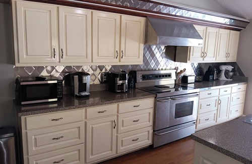 Fort Mitchell House | Spacious 4-bedroom house w/gym, pool, WiFi, 8 miles from Ft. Bennings back gate
