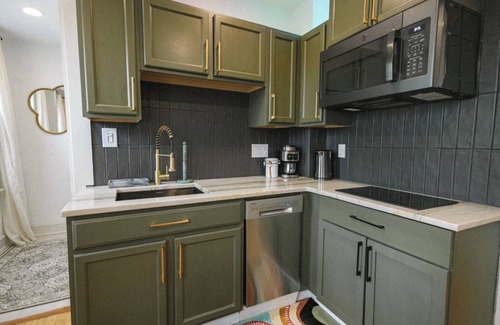 Ohio City House | Spacious 4-Bedroom 2-Bathroom Double Unit Oasis in Heart of Ohio City