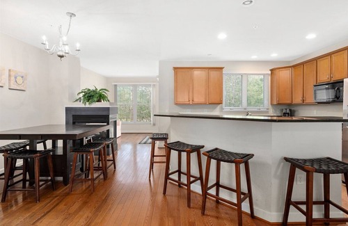 Glen Riddle House | Spacious 4 BEDROOM 3 1/2 BATHROOM in Gated Resort Community