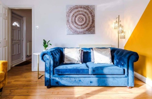 Chester House | Spacious 4 Bedroom Chester Home with parking.