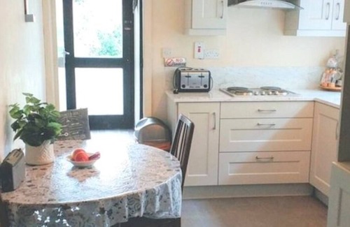 Wexford House | Spacious 4-bedroom house in lovely Wexford with WiFi