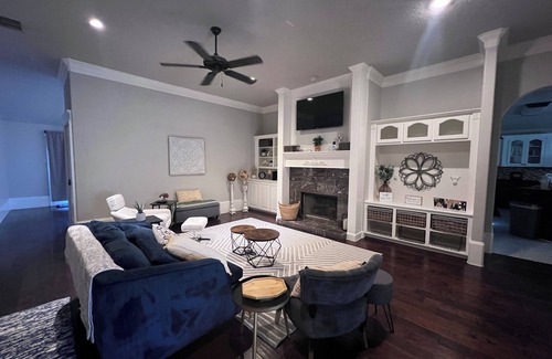 Lubbock House | Spacious 4-bedroom house in peaceful South Lubbock with wifi, near shopping/Tech