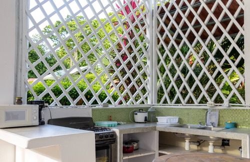 Chiguata House | Spacious 4-bedroom house with WiFi Playa Chiquita