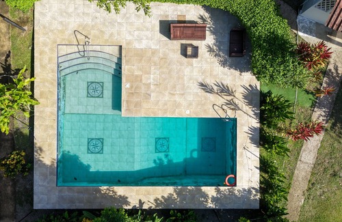 Chiguata House | Spacious 4-bedroom house with WiFi Playa Chiquita