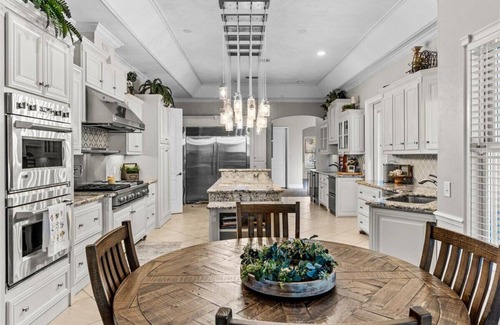 Trenton House | Spacious 4-bedroom pool house minutes from Suwannee River and natural springs!