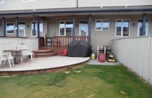 Red Deer House | Spacious 4-bedroom townhome in charming Red Deer with WiFi, AC