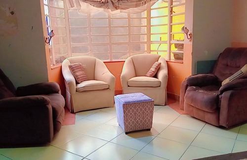 Nairobi House | Spacious 4-bedroom townhome with fitness room and WiFi in welcoming Nairobi