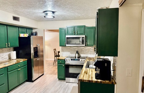 Pike House | Spacious 4-bedroom house with WiFi, AC in brilliant Indianapolis