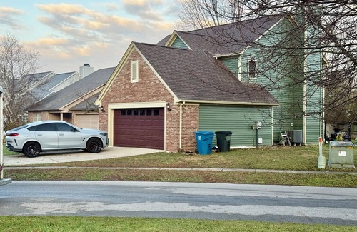 Pike House | Spacious 4-bedroom house with WiFi, AC in brilliant Indianapolis