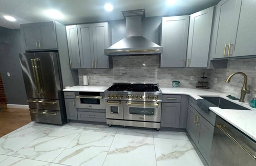 North Philadelphia West House | Spacious 4-bedroom 4 bathhome in the heart of Philadelphia with Roof Top Deck!