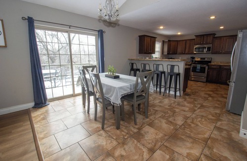 St. Robert House | Spacious 4-Bedroom Home Near Fort Leonard Wood with Fenced Backyard