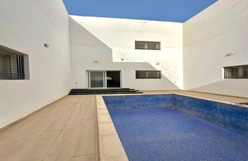 Nouakchott Villa | Spacious 4-bedroom villa with WiFi, AC in welcoming Nouakchott