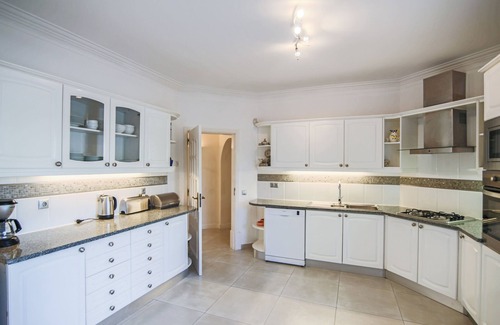 Vale do Lobo House | Spacious 4 bedroom villa in quiet location with sea views
