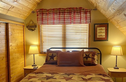 Grand Lake House | Spacious 4 bedroom with views in Grand Lake!