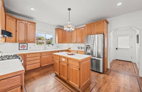 Vallemar House | Spacious 4-BR house; 1 mi from beach, 10 mins from SF
