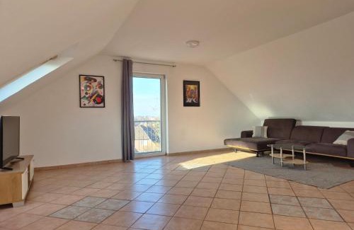 Schwanewede Apartment | Spacious 4-Room Apartment Ideal for Families and Business Trips in a Quiet Area