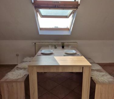 Schwanewede Apartment | Spacious 4-Room Apartment Ideal for Families and Business Trips in a Quiet Area