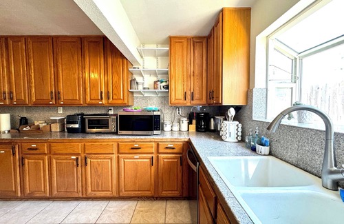 Seaside House | Spacious 4B2B Home + 2 FREE Aquarium Tickets Perfect Getaway in Monterey
