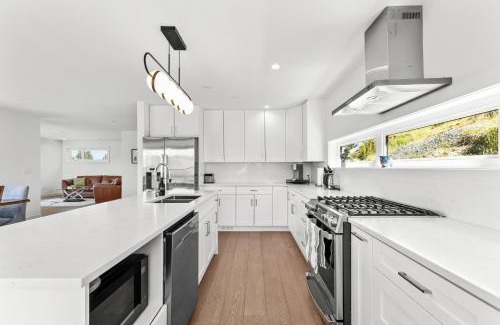 Regional District of Nanaimo House | Spacious 4BR Getaway- Perfect for Families