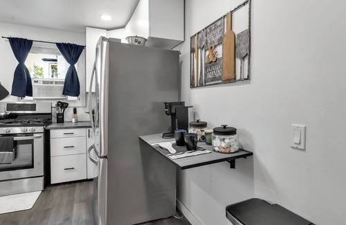 North Buffalo House | Spacious 4BR Near UB and Niagara Falls - Pet Friendly