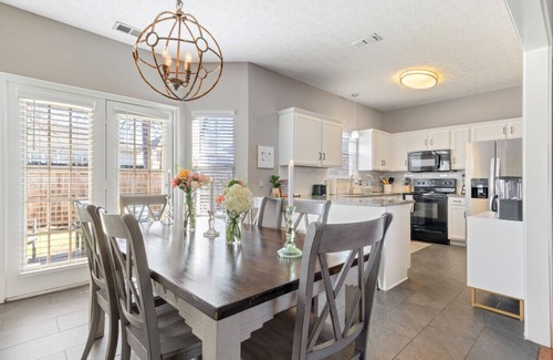 Hurwood Heights House | Spacious 4BR Next to Geodis Park-Close to Downtown