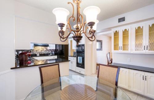 Medical Center District House | Spacious 4BR with Private Pool, Near Six Flags