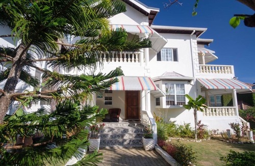 Tower Isle House | Spacious 5 Bdrm Home