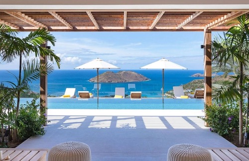 Grande Vigie Villa | Spacious 5 BDRM Villa w Heated Pool