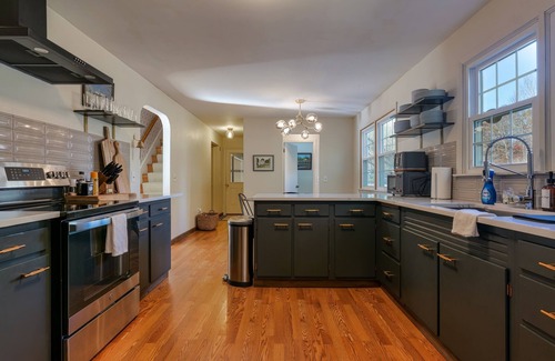 Ellsworth House | Spacious 5 bed home w/King beds 16 miles from Acadia National Park