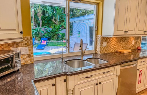 Imperial Point House | Spacious 5-bedroom house in brilliant Fort Lauderdale with WiFi, AC