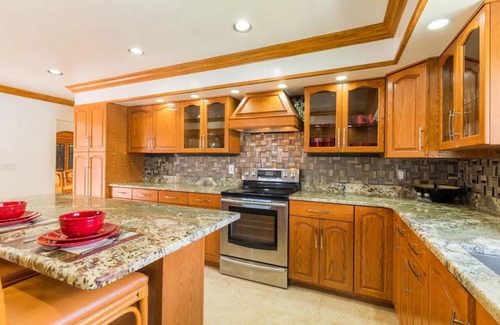 Lauderhill House | Spacious 5-bedroom house with WiFi and AC in superb Fort Lauderdale