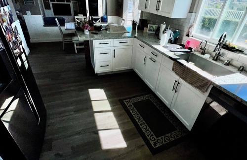 Santa Clarita House | Spacious 5-bedroom house in marvelous Santa Clarita with spectacular view.