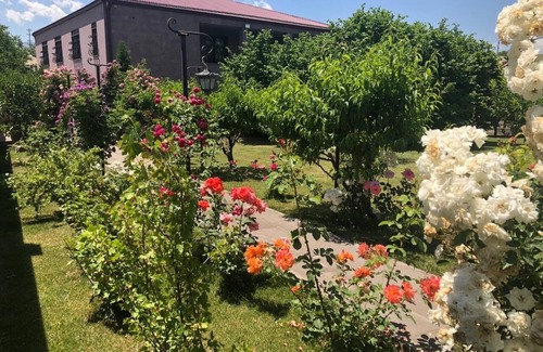 Yeghegnadzor Villa | Spacious 5-bedroom villa in welcoming Eghegnadzor with big Pool
