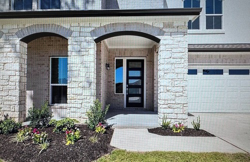 Georgetown House | Spacious 5-bedroom house in charming Georgetown with large yard & beautiful view
