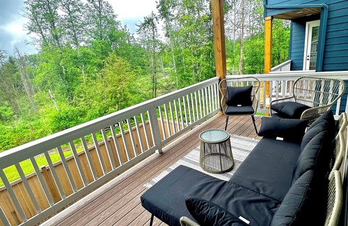 Marysville House | Spacious 5-bedroom house not far from Lake Stevens and Seattle