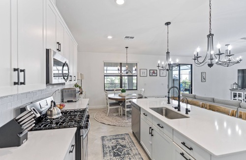 Lakewood Ranch House | Spacious 5-bedroom house in the resort style Community of Lorraine Lakes!