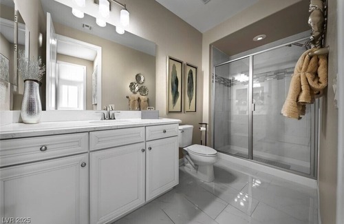 Las Vegas House | Spacious 5-bedroom house in amazing Las Vegas with AC