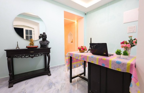 White Town House | Spacious 5-bedroom house in phenomenal Pondicherry with AC, WiFi