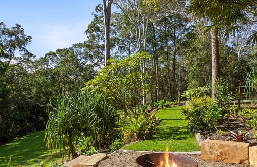 Pomona House | Spacious 5-bedroom Noosa country house in fabulous Pomona with private pool