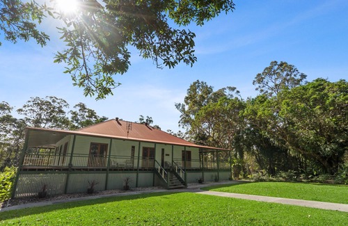 Pomona House | Spacious 5-bedroom Noosa country house in fabulous Pomona with private pool