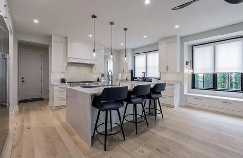 Birmingham House | Spacious 5-Bedroom Retreat in Birmingham, MI — Ideal for Families & Groups