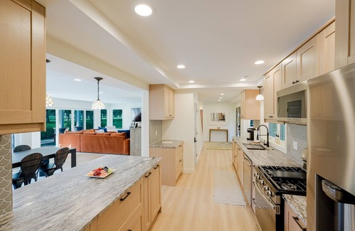 Merrillville House | Spacious 5-Bedroom Golf Course Home Perfect for Getaways & Special Occasions
