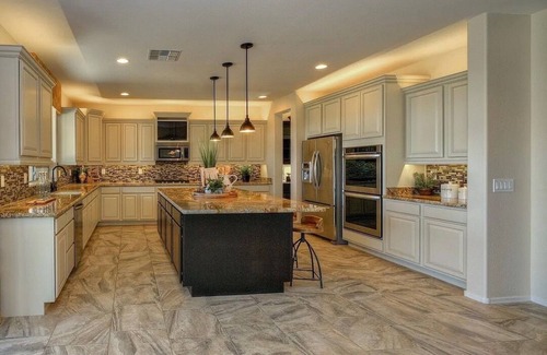 Queen Creek House | Spacious 5-bedroom house in fabulous Queen Creek with WiFi, AC