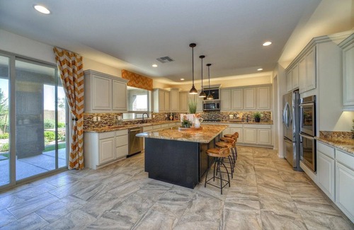 Queen Creek House | Spacious 5-bedroom house in fabulous Queen Creek with WiFi, AC